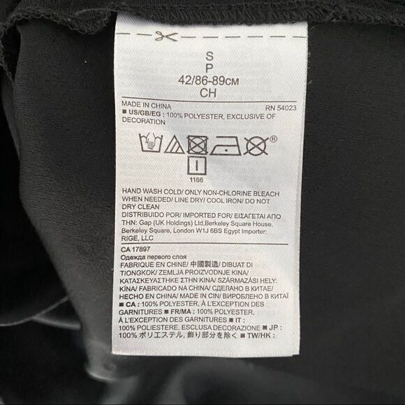 Banana Republic Studded Flutter Blouse Size Small - Picture 6 of 8